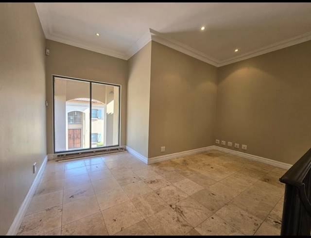 4 BEDROOM PROPERTY TO RENT IN MUCKLENEUK